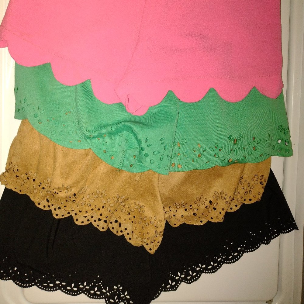 Scalloped shorts (4 pairs of shorts)